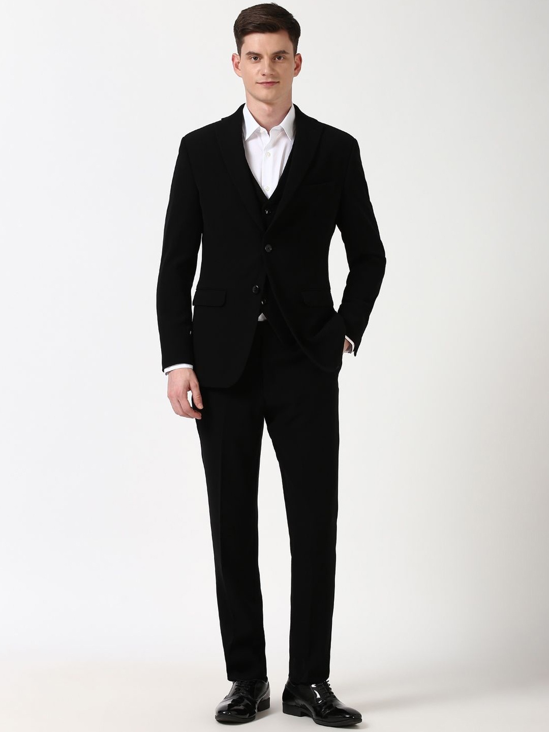 

Peter England Elite Men Slim Fit Single-Breasted Three Piece Formal Suit, Black