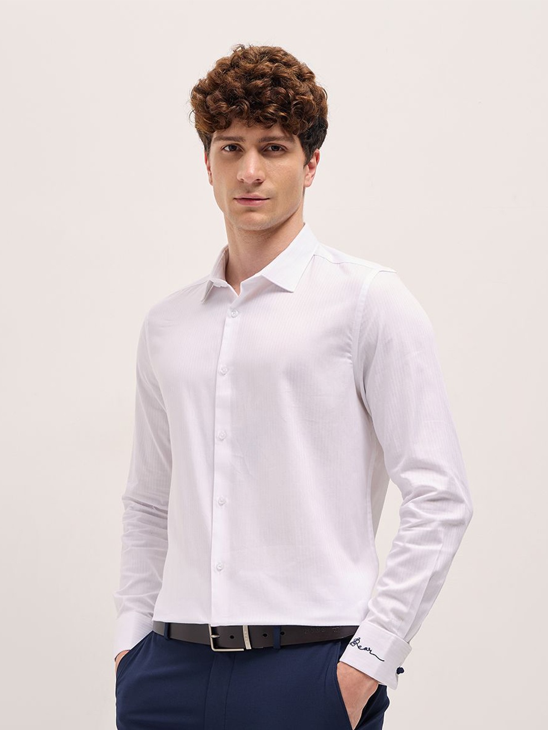 

THE BEAR HOUSE Men Tailored Fit Spread Collar Solid Cotton Formal Shirt, White