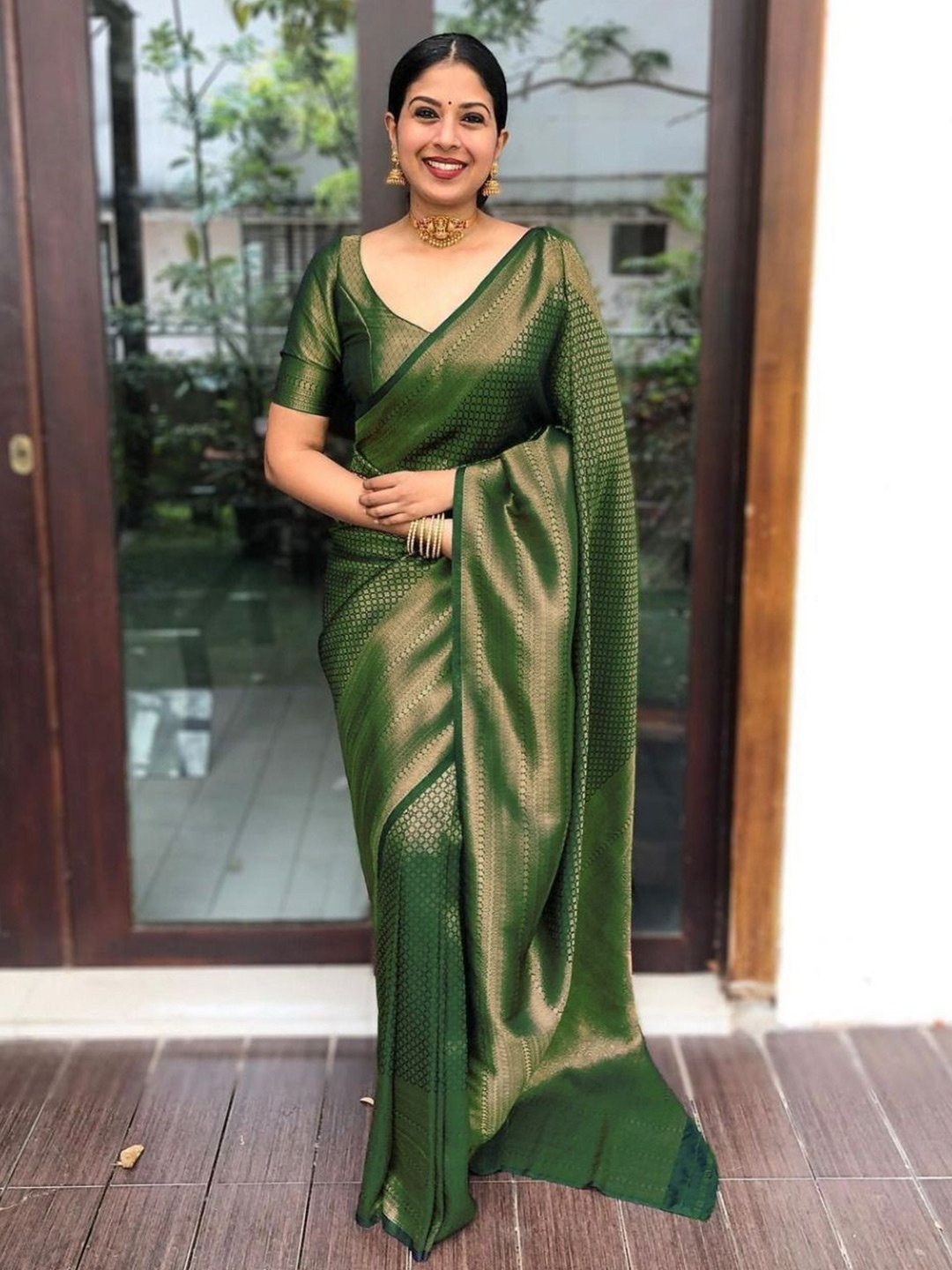 

Taslar Woven Design Zari Pure Silk Banarasi Saree, Green