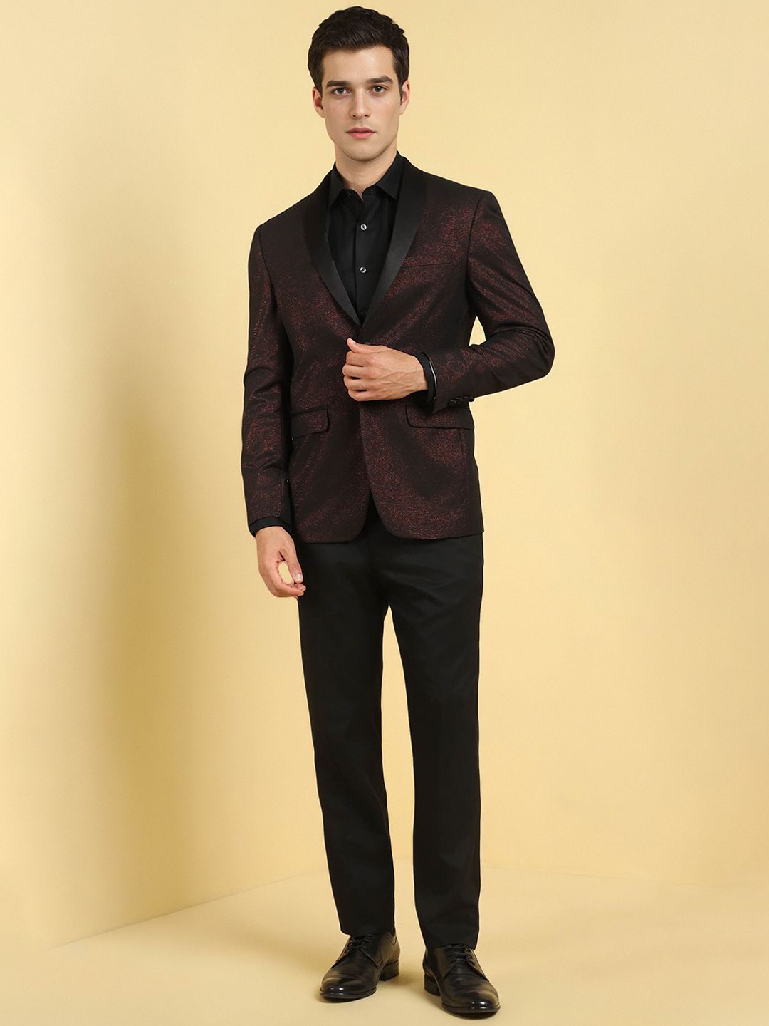 

Allen Solly Men Printed Slim Fit Single-Breasted Two-Piece Party Suit, Maroon