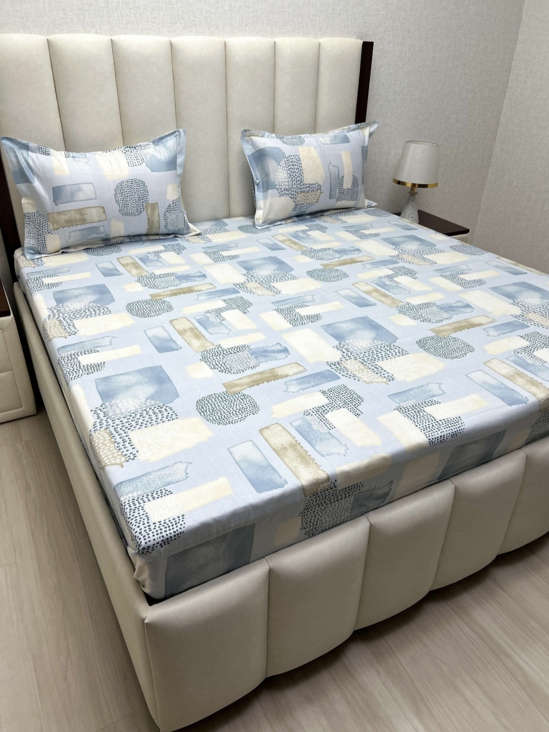 

Pure Decor Royal Passion Blue Printed 260 TC Pure Cotton Queen Bedsheet Set 2.54 x 2.28 m