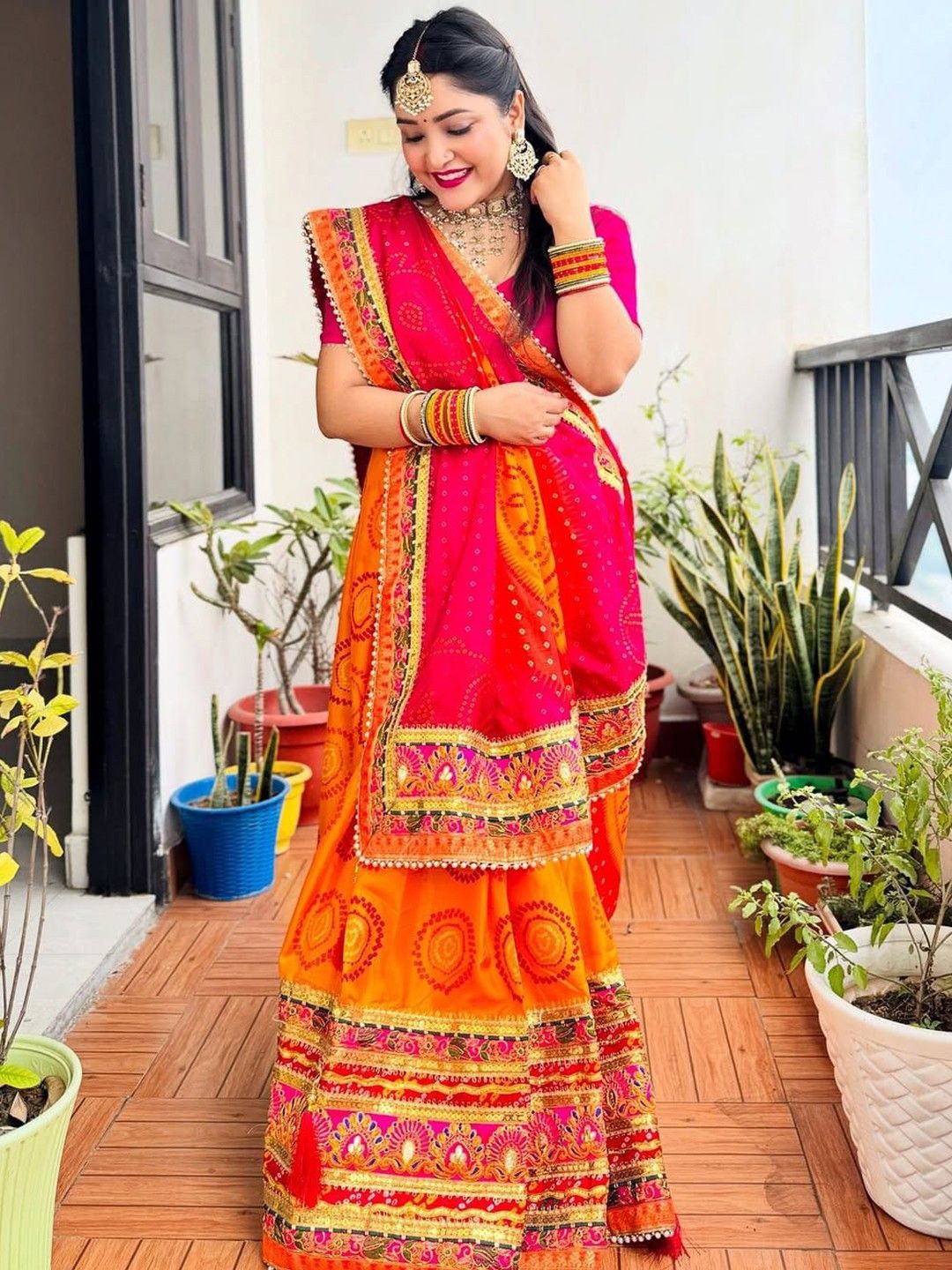 

Mitera Bandhani Embroidered Pure Chiffon Bandhani Saree, Pink