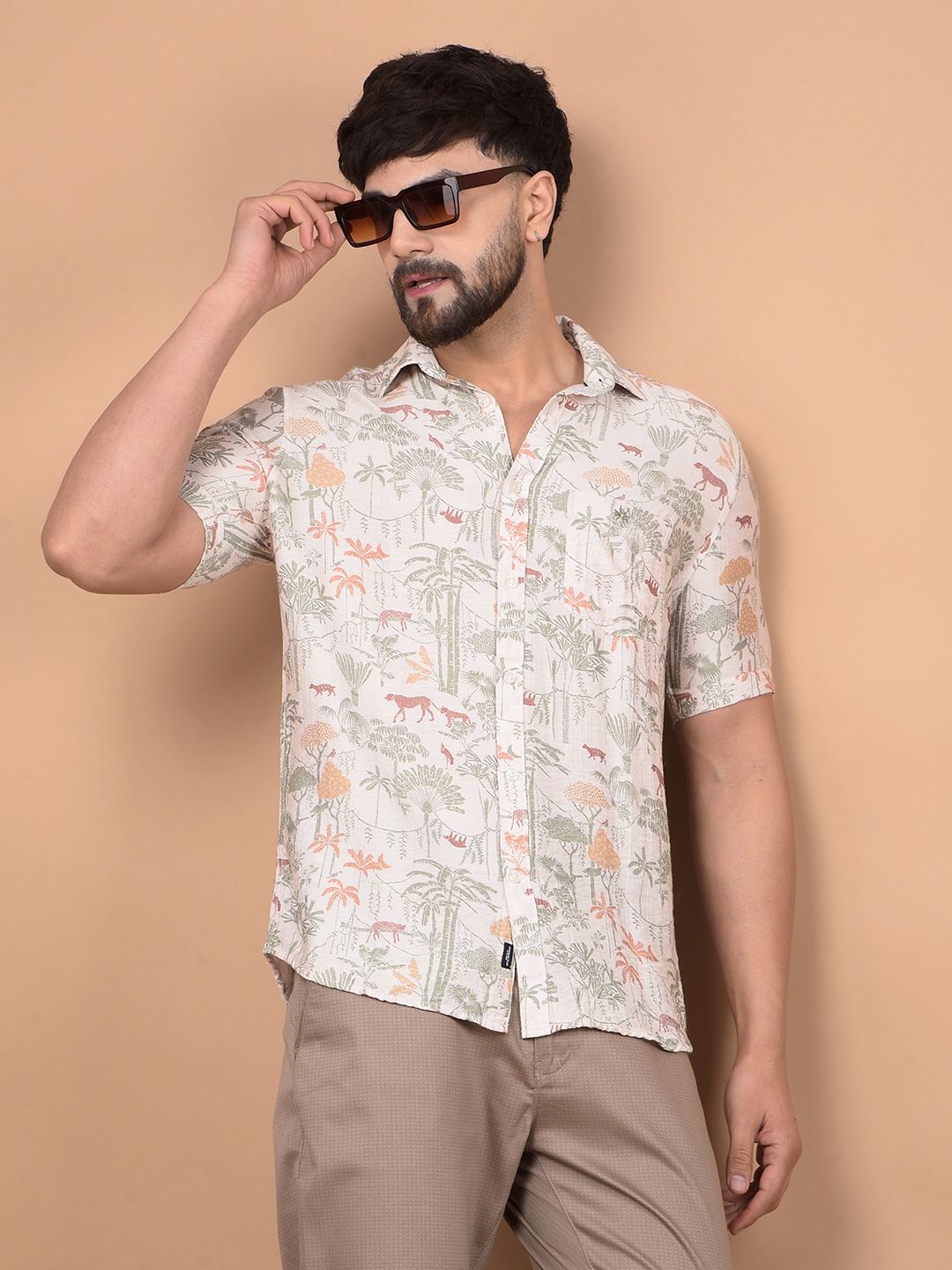 

Crimsoune Club Men Premium Slim Fit Spread Collar Floral Printed Cotton Casual Shirt, Off white