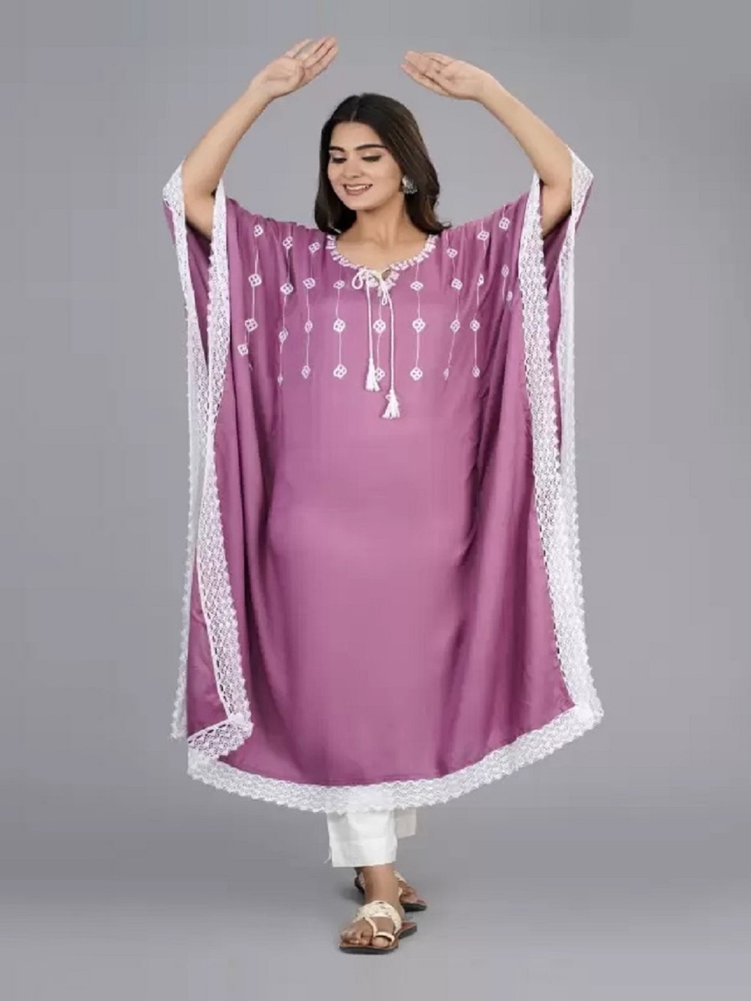 

ANNAYEMA APPARELS Women Embroidered Asymmetric Kaftan Kurta, Purple