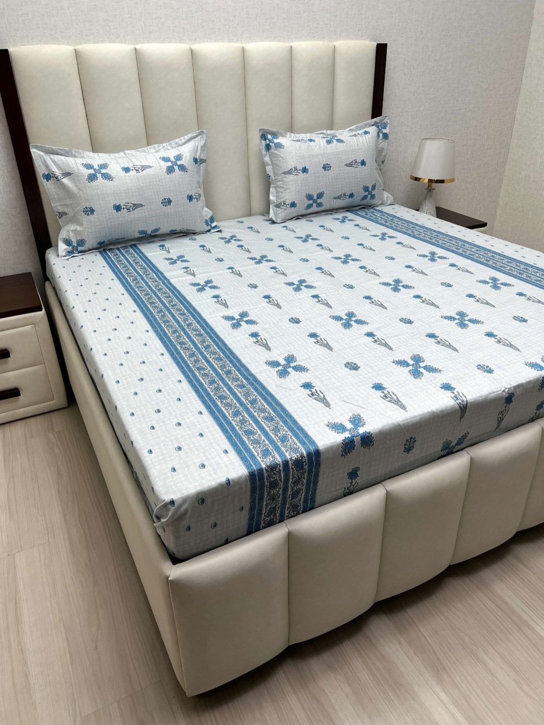

Pure Decor Royal Passion Blue Printed Pure Cotton 350 TC Queen Bedsheet Set 2.28m x 2.54m