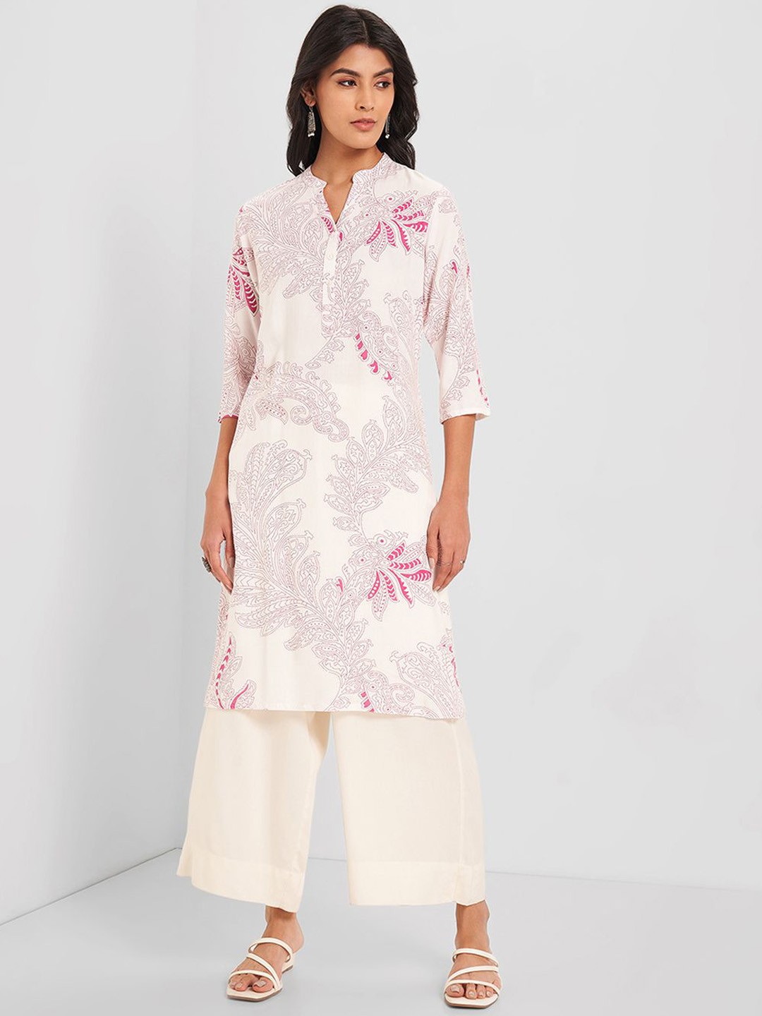 

RANGMANCH BY PANTALOONS Floral Printed Mandarin Collar Straight Kurta, White