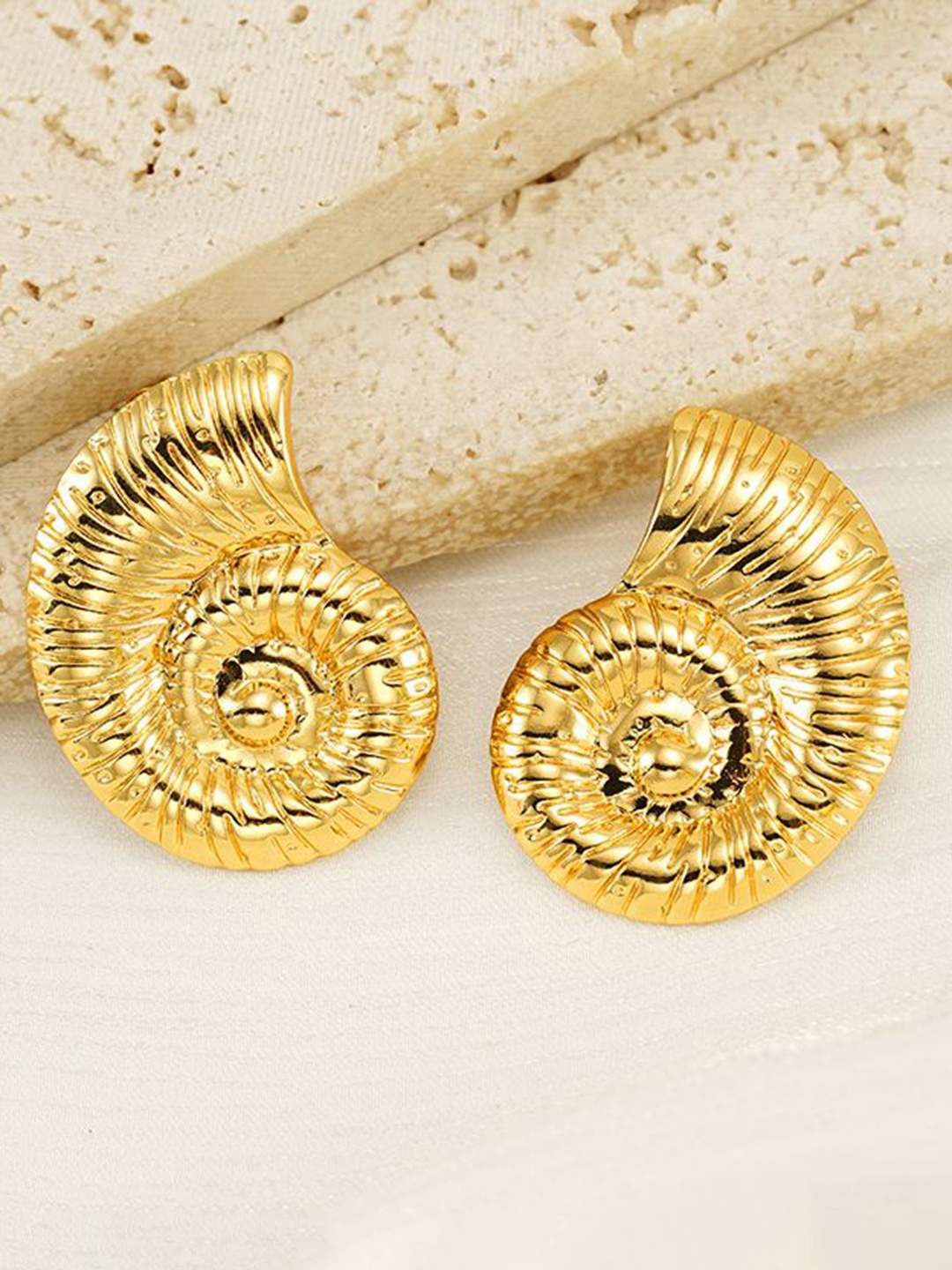 

MEENAZ Stainless Steel Gold-Plated Contemporary Drop Earrings