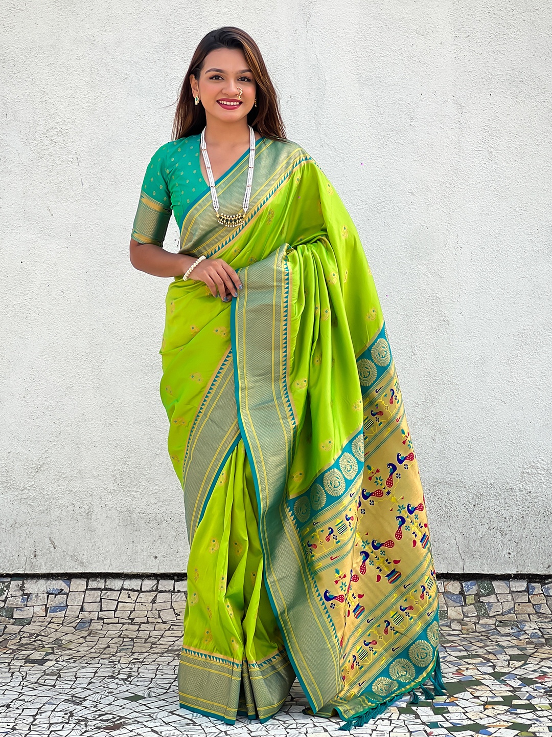 

Mitera Woven Design Zari Paithani Saree With Unstitched Blouse Piece, Green