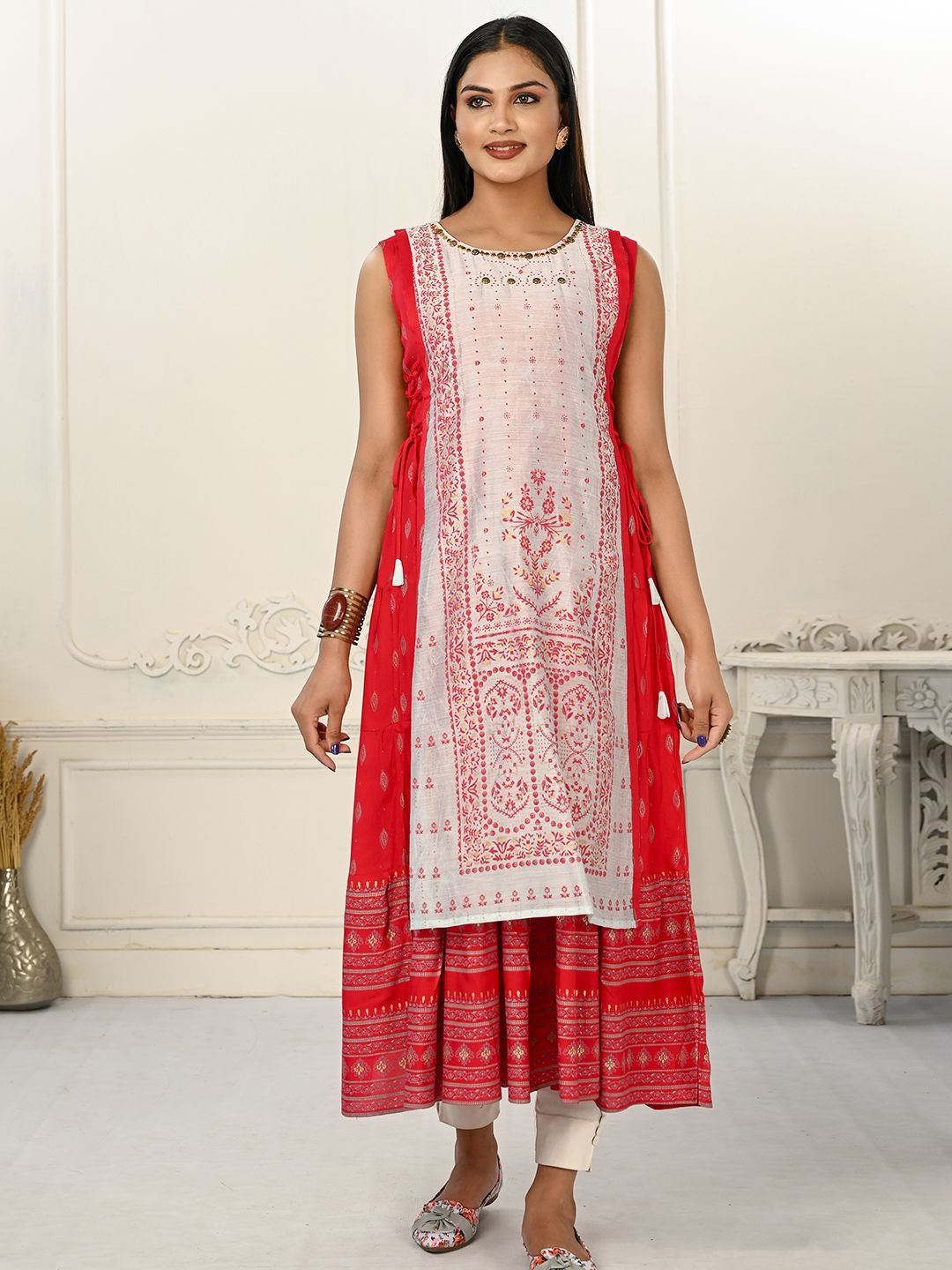 

Krimmple Women Ethnic Motifs Printed Sleeveless Kurta, Red