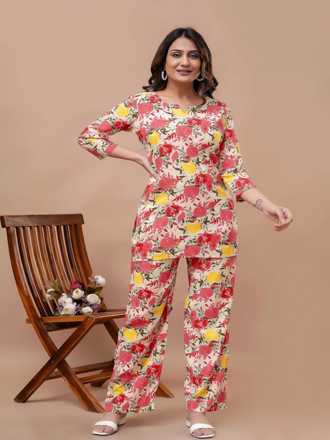 

mad fury Floral Printed Notch Neck Tunic With Trouser, White