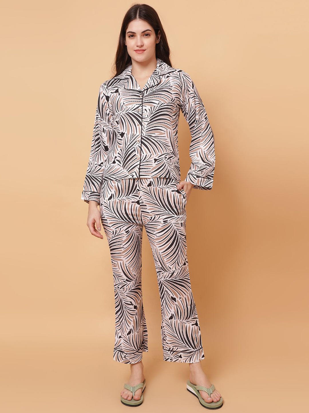 

Unifringe Women Printed Night suit, White