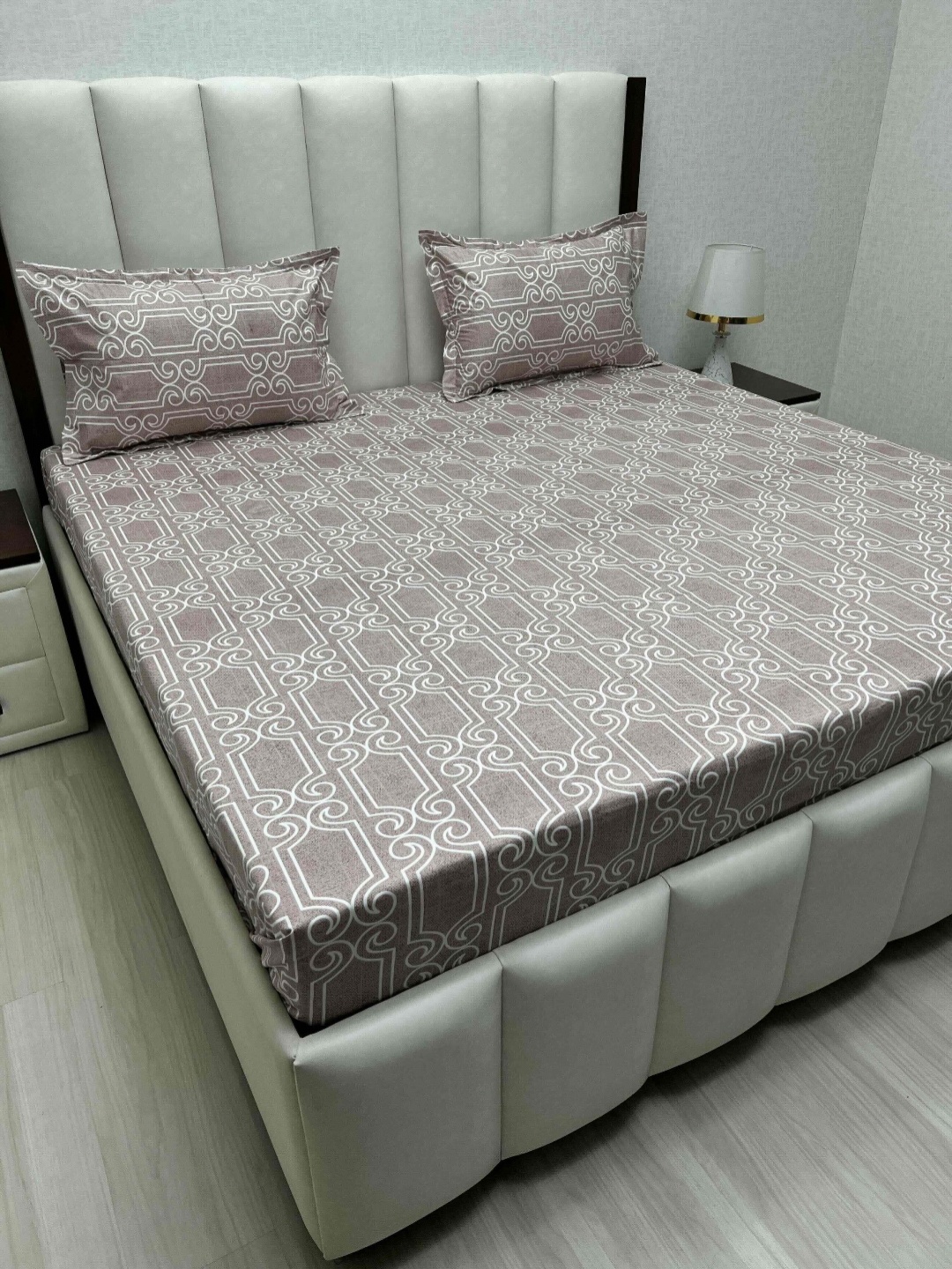 

Pure Decor Brown & White Pure Cotton 330 TC Queen Bedsheet 2.28 m x 2.54 m