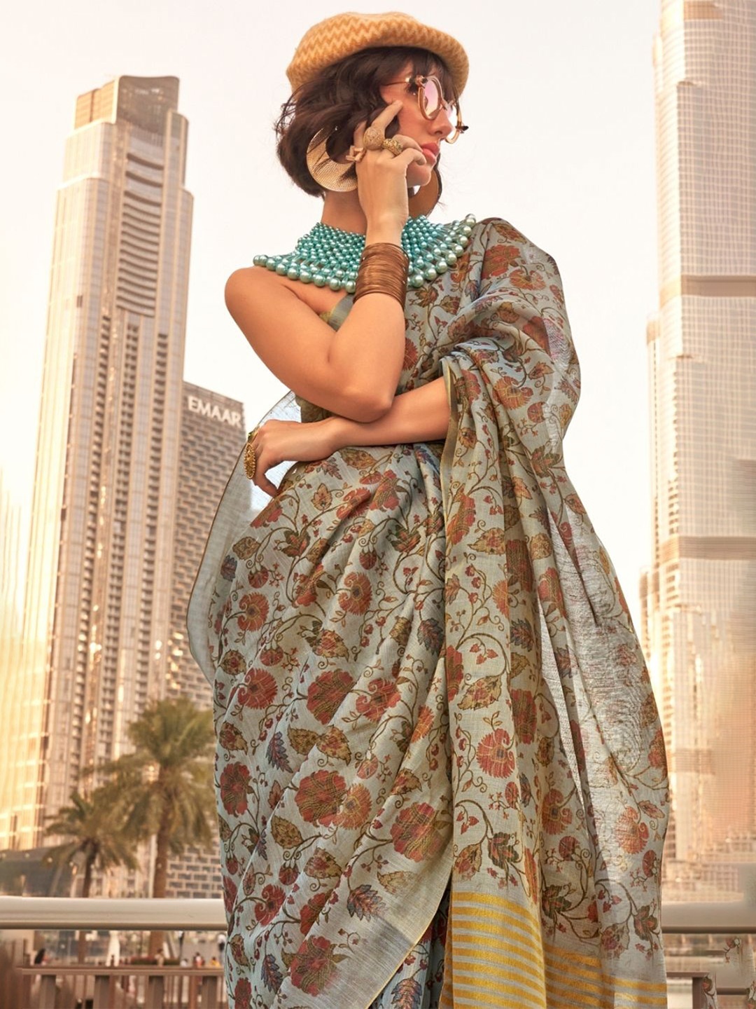 

BLENDIFY Woven Design Tissue Banarasi Saree, Grey