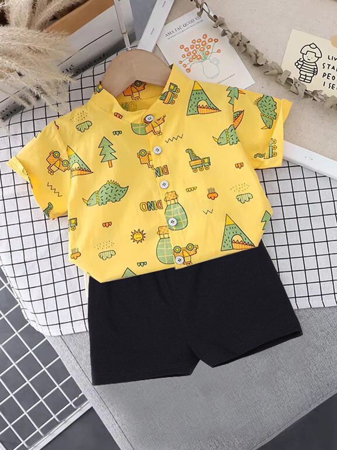 

DANGAR Kids Printed Mandarin Collar Shirt With Shorts, Yellow