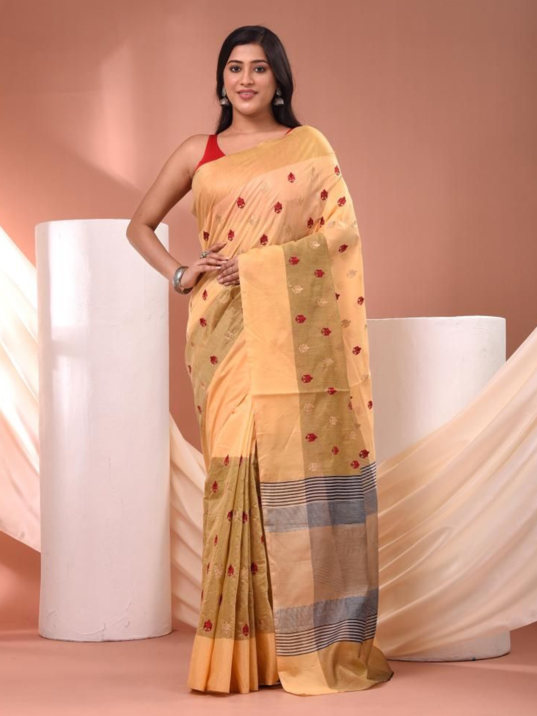

VIBHAVARI Woven Design Zari Saree, Yellow