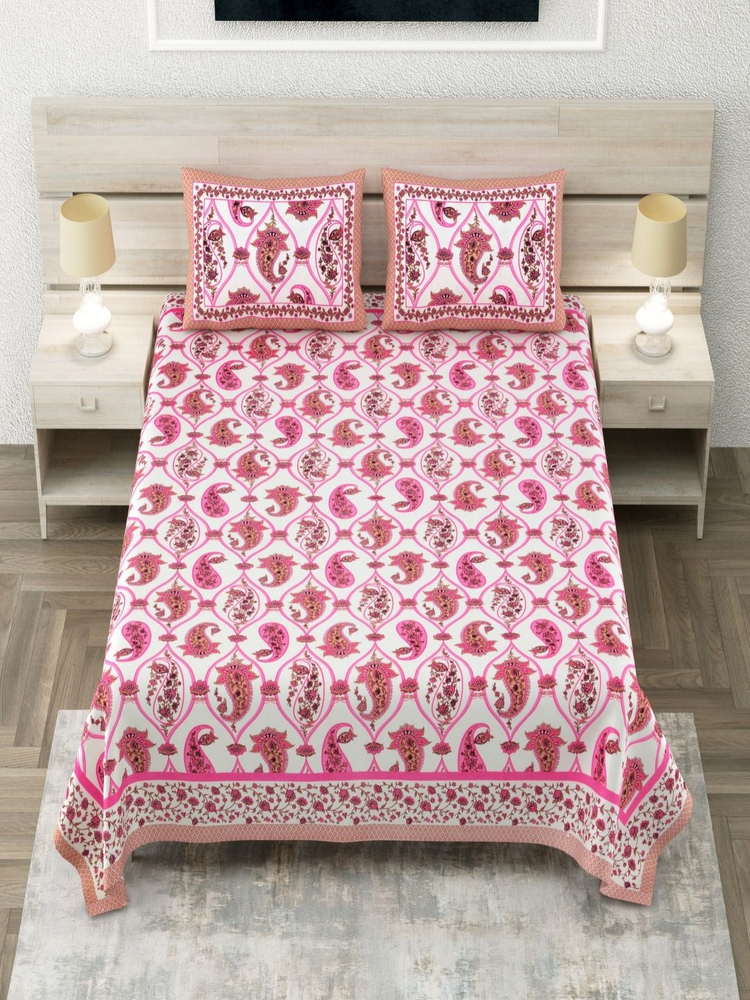 

Aapno Rajasthan Pink Paisley Printed Pure Cotton 144 TC King Bedsheet Set 2.74m x 2.74m