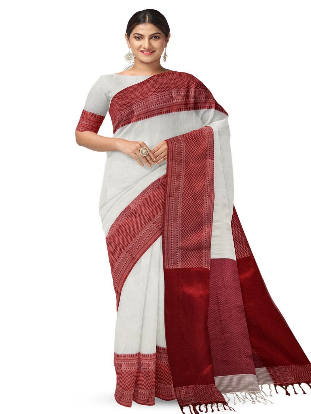 

BALARAM SAHA Zari Pure Cotton Khadi Saree, Off white