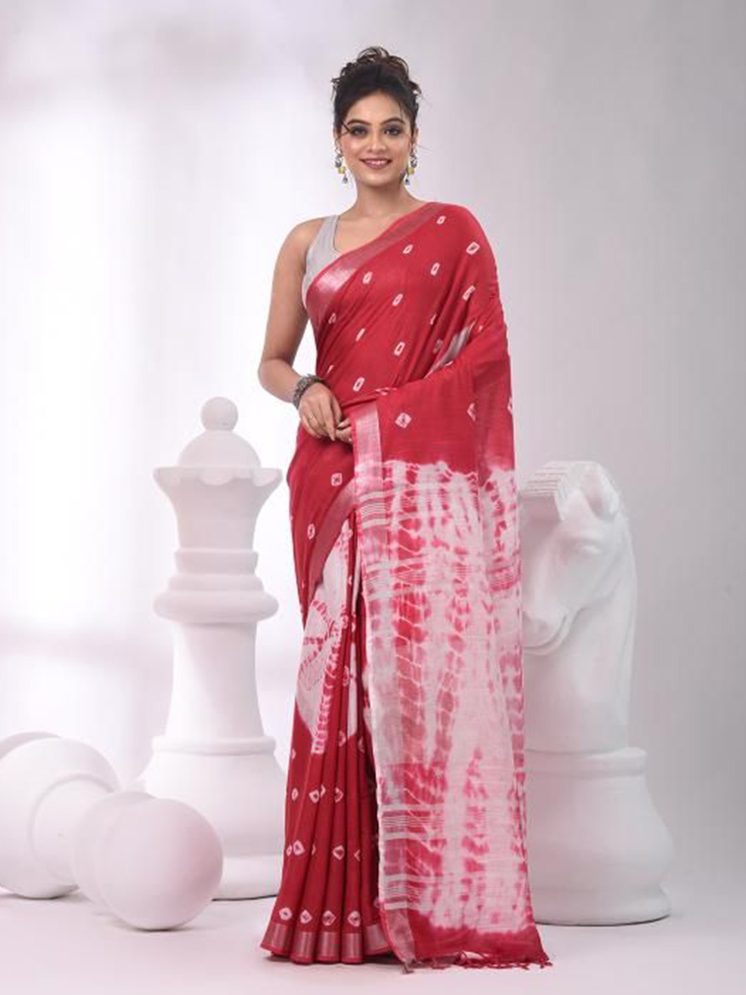 

VIBHAVARI Bandhani Zari Pure Cotton Saree, Red