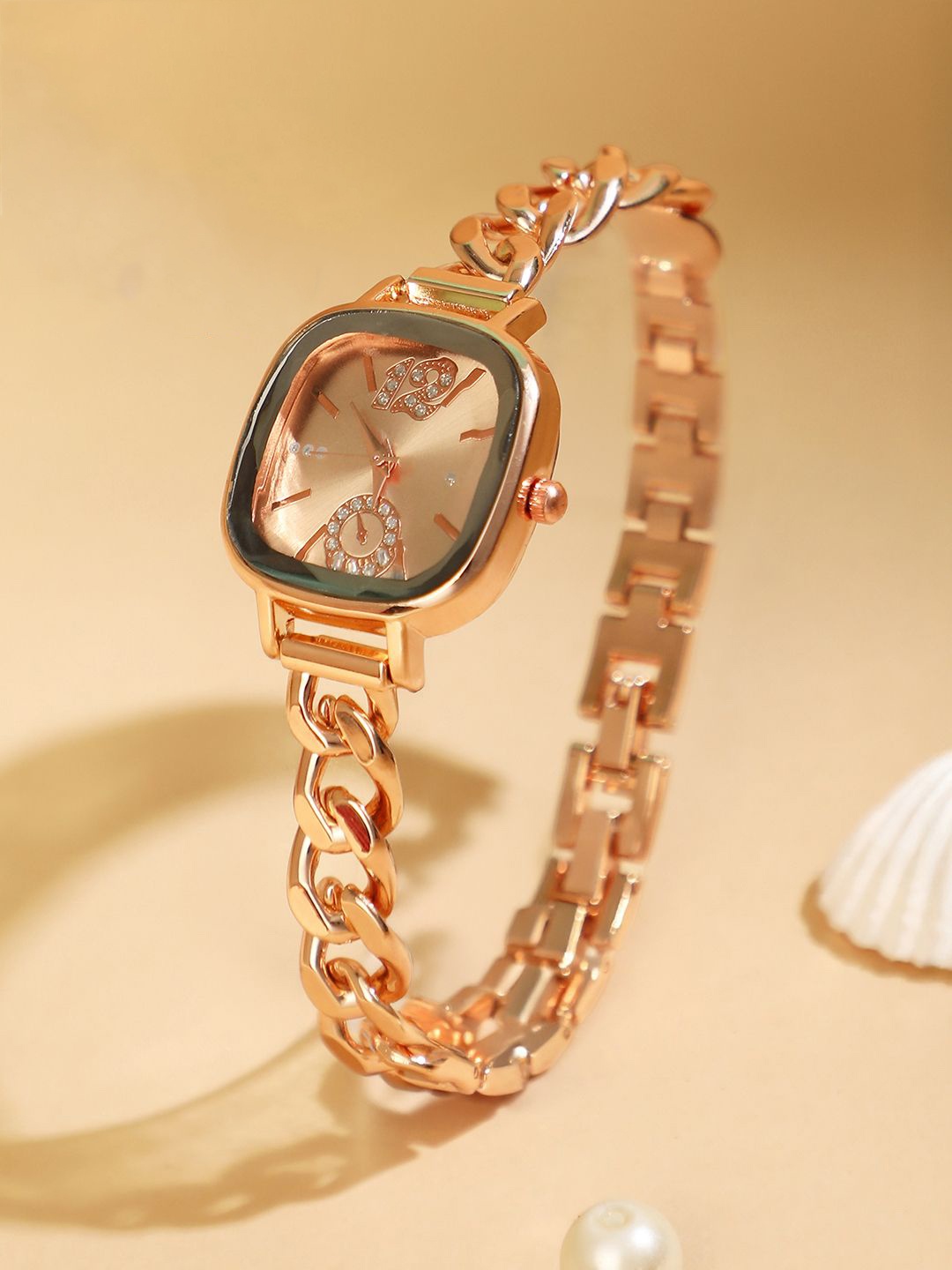 

HAUTE SAUCE by Campus Sutra Women Printed Dial & Stainless Steel Bracelet Style Straps Analogue Watch, Rose gold