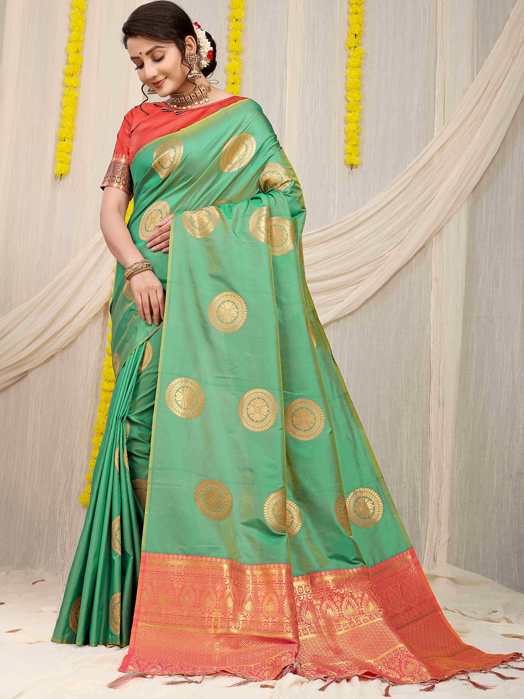 

amirat Woven Design Zari Pure Silk Banarasi Saree, Sea green