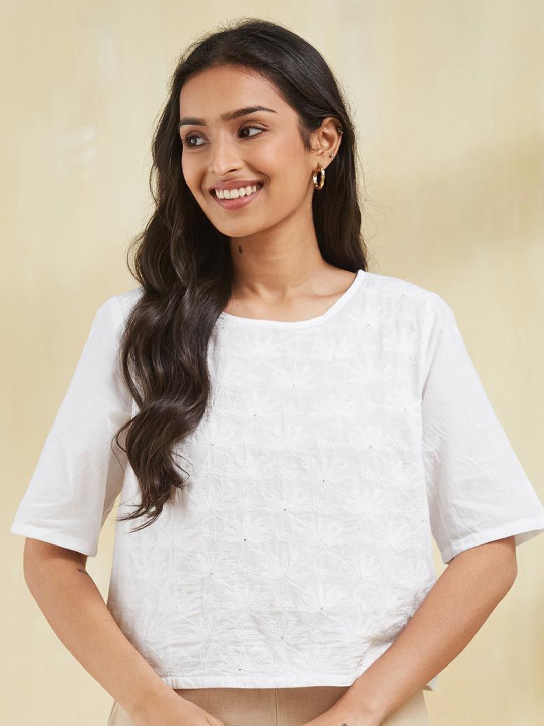 

Fabindia Women Embroidered Cotton Boxy Crop Top, White