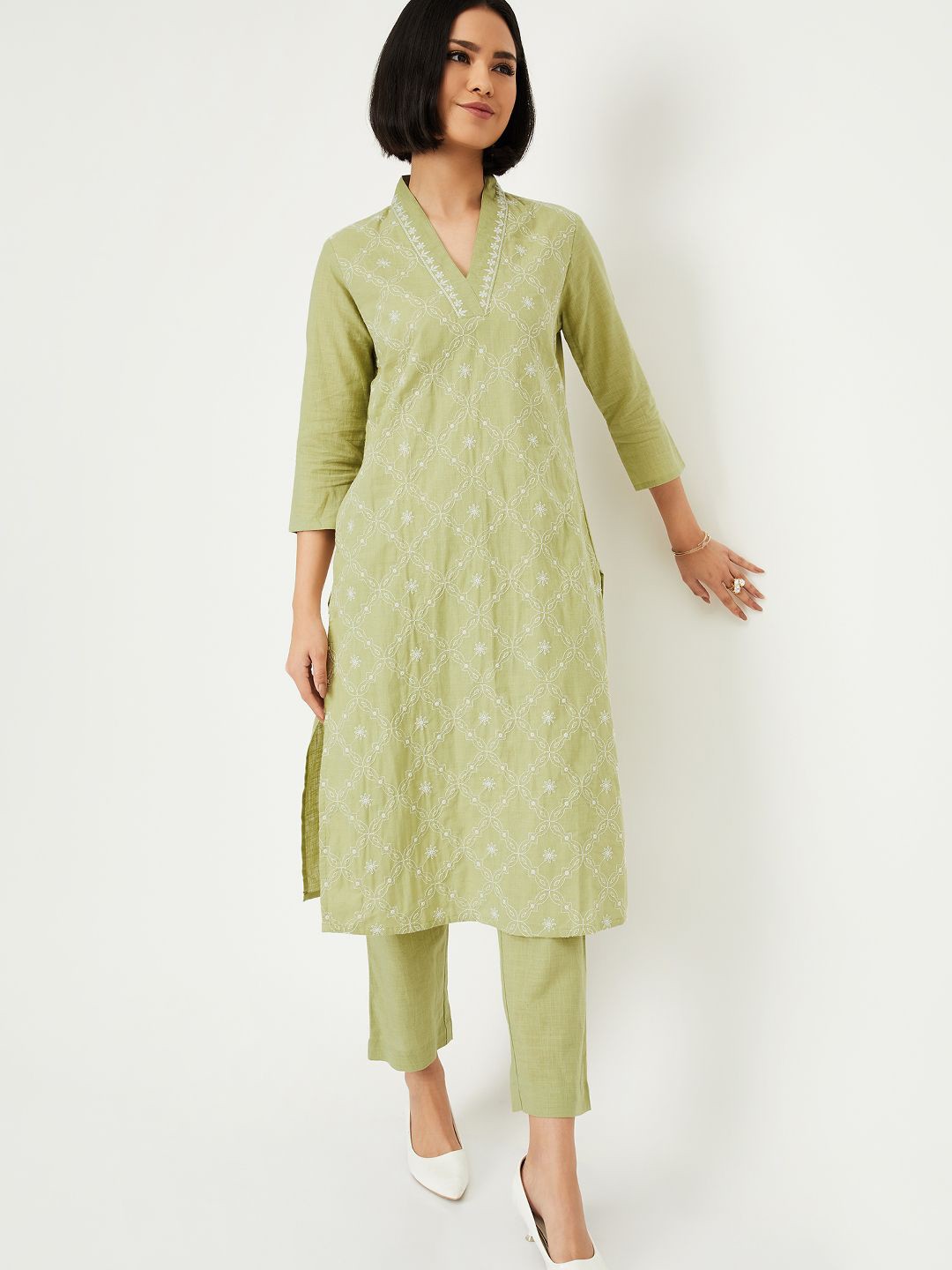 

max Floral Embroidered Thread Work Kurta With Trouser, Green