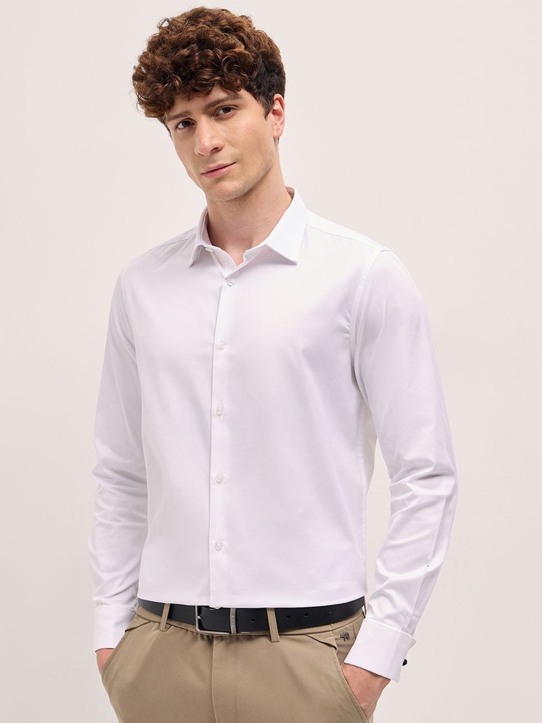

THE BEAR HOUSE Men Tailored Fit Spread Collar Solid Cotton Formal Shirt, White