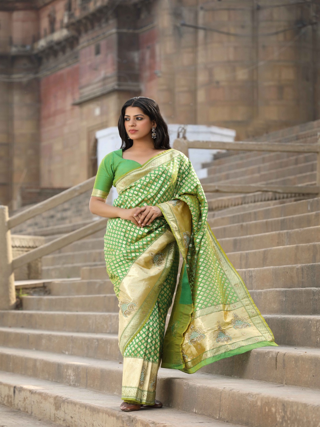 

The Front Row Ethnic Motifs Zari Pure Silk Banarasi Saree, Green