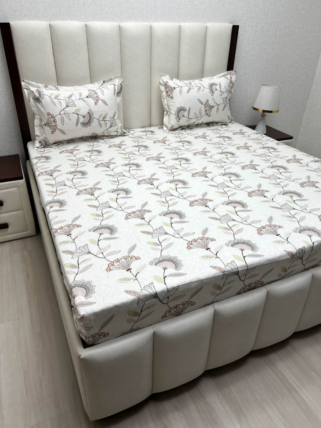 

Pure Decor White & Green Floral Queen Bedsheet with 2 Pillow Covers