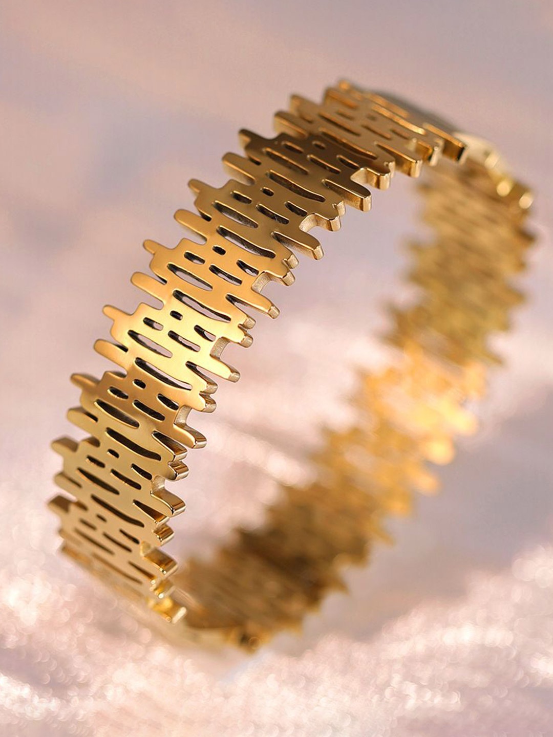 

DressBerry Women Antique Gold-Plated Kada Bracelet