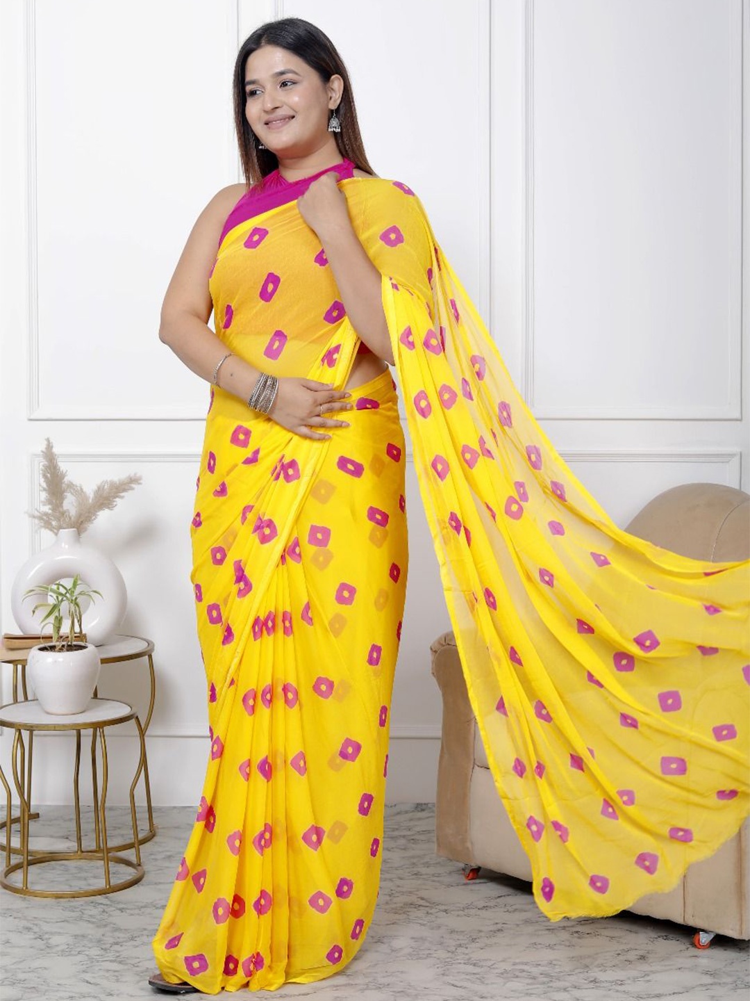 

neelkanth enterprises Pure Chiffon Bandhani Printed Saree, Yellow