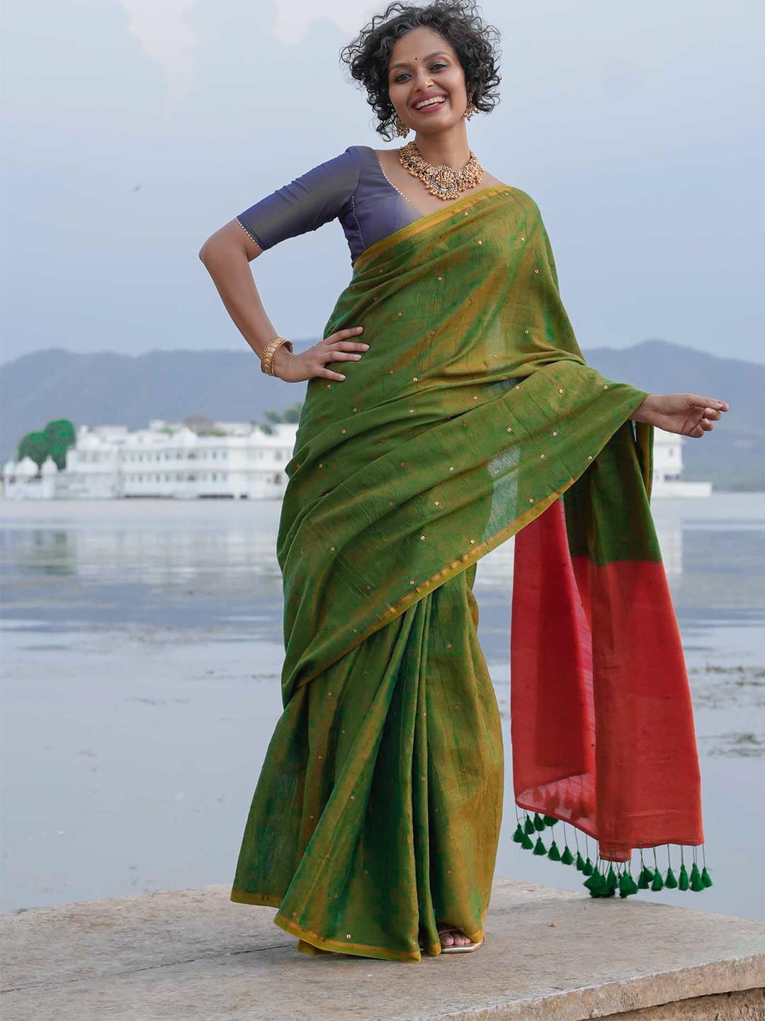 

Suta Green Acrylic Cotton Saree