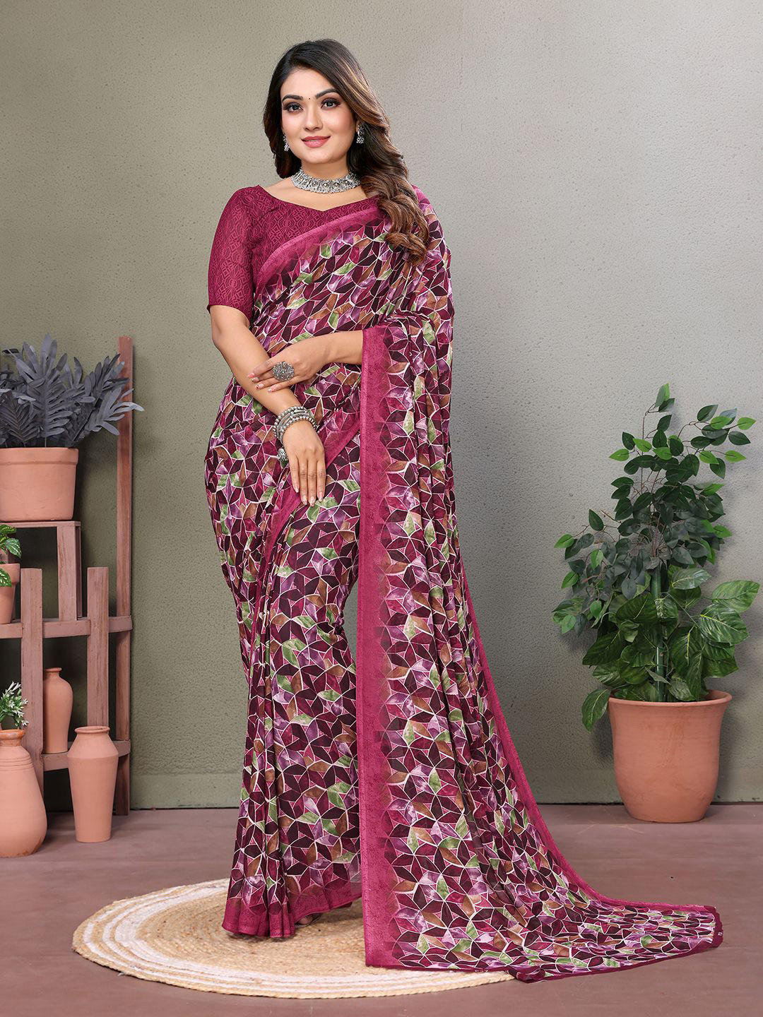 

Moda Rapido Geometric Printed Saree, Pink