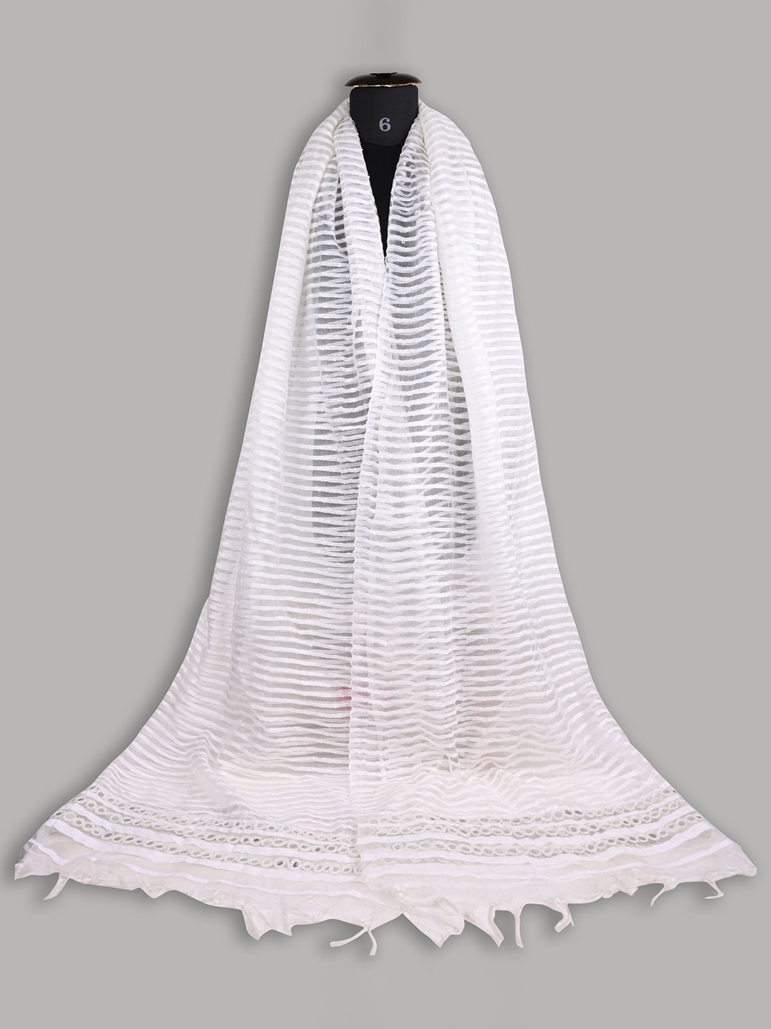 

Wish Karo Colourblocked Tie and Dye Dupatta with Mirror Work, White