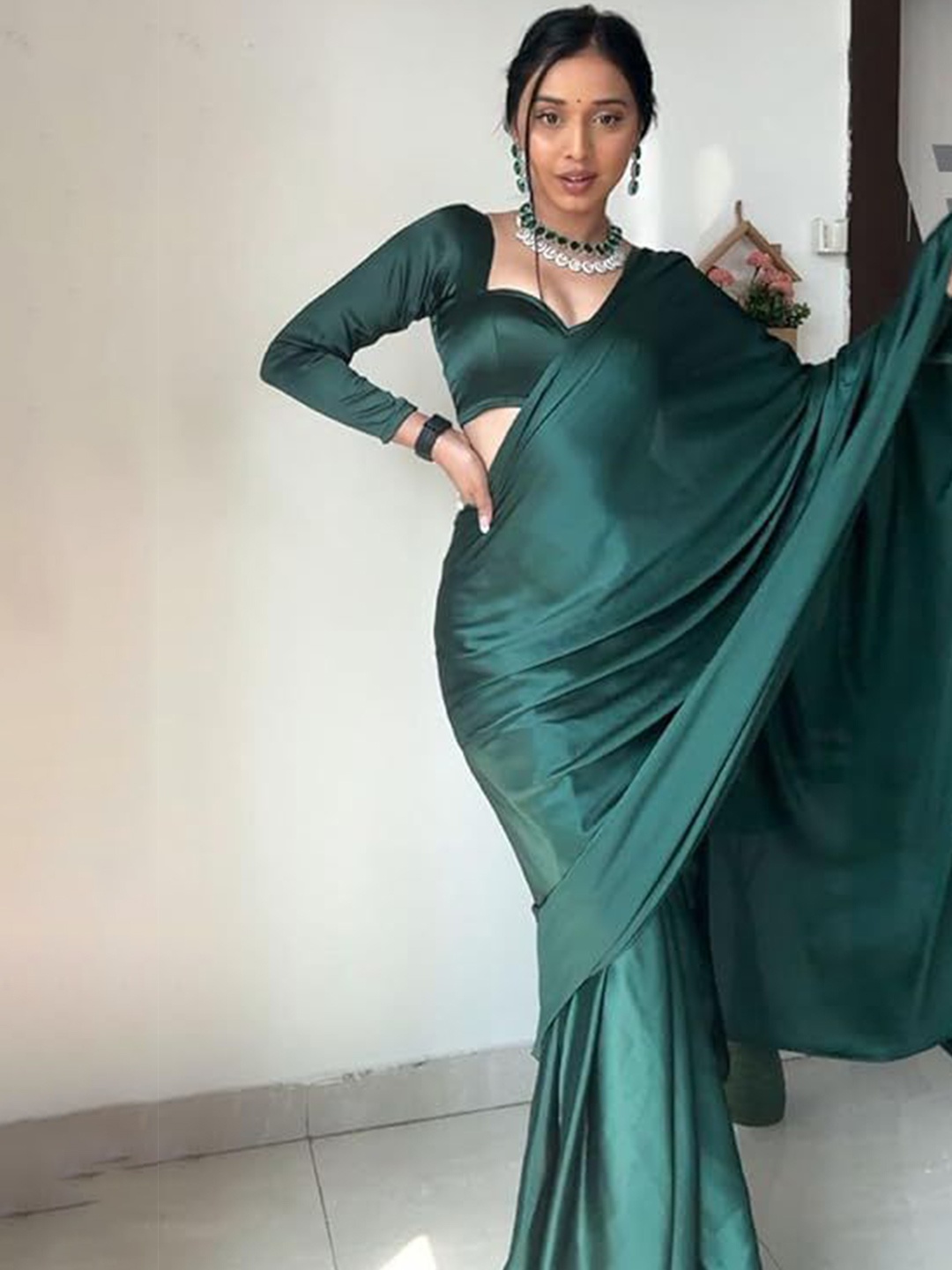 

Shopaz Satin Ready to Wear Saree, Green