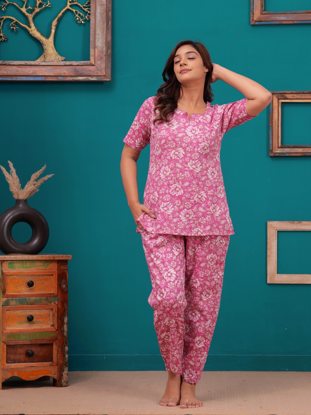 

FEMARY Women Printed Night suit, Pink