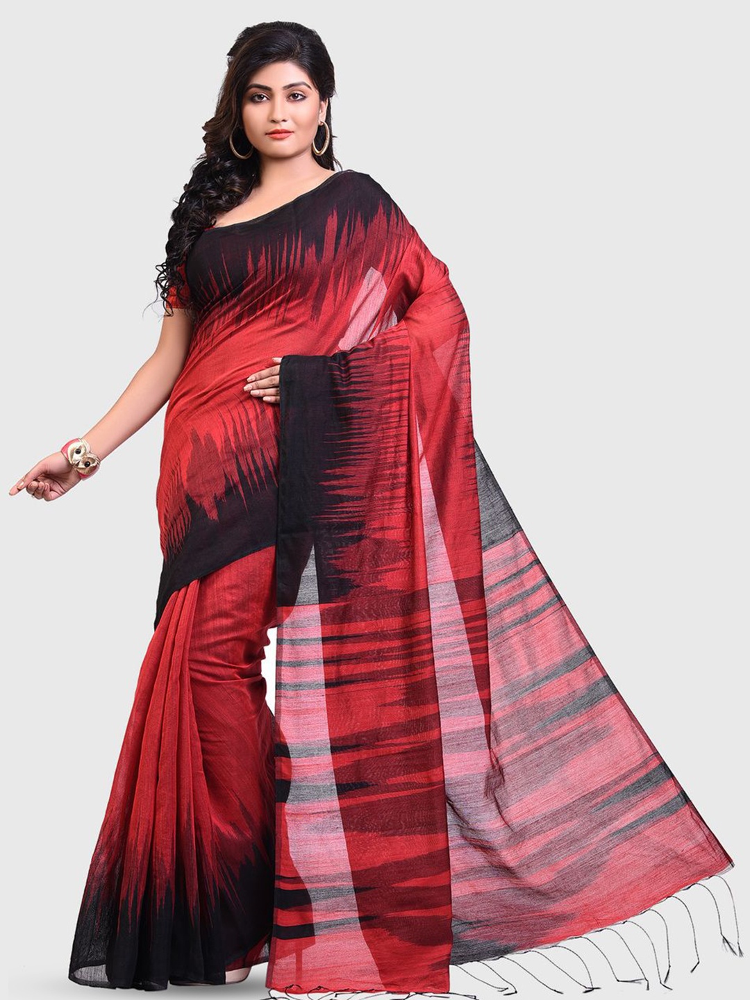 

Crochetin Woven Design Ikat Saree, Red