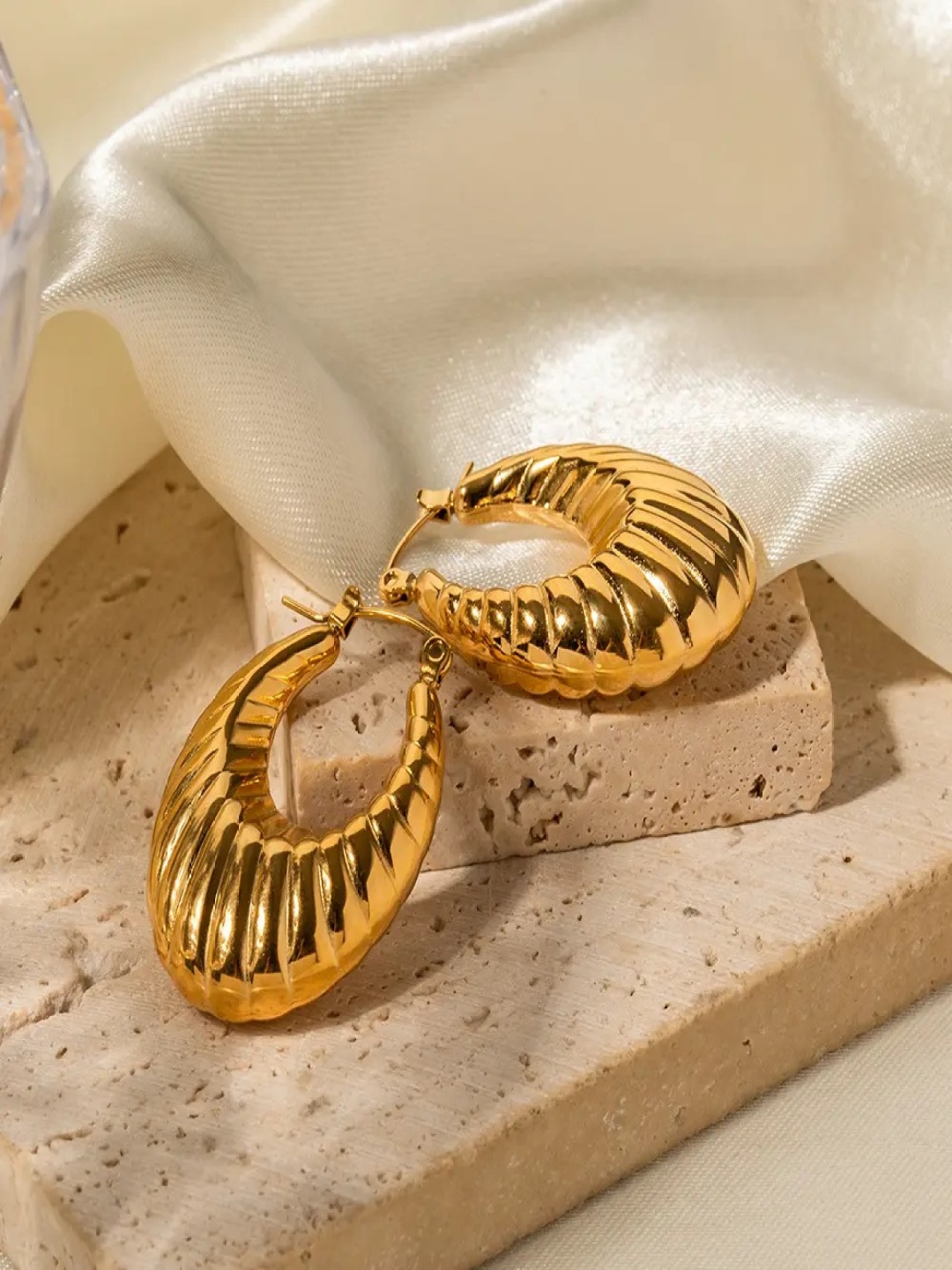 

DIVASTRI Stainless Steel Gold-Plated Contemporary Shaped Hoop Earrings