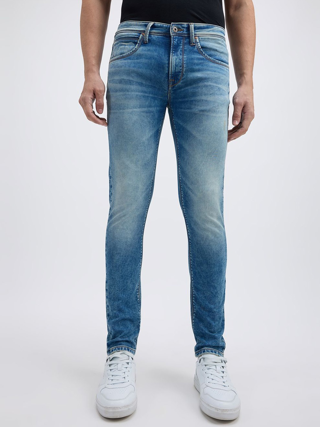 

Pepe Jeans Men Chinox fit Heavy Fade Mid-Rise Jeans, Blue