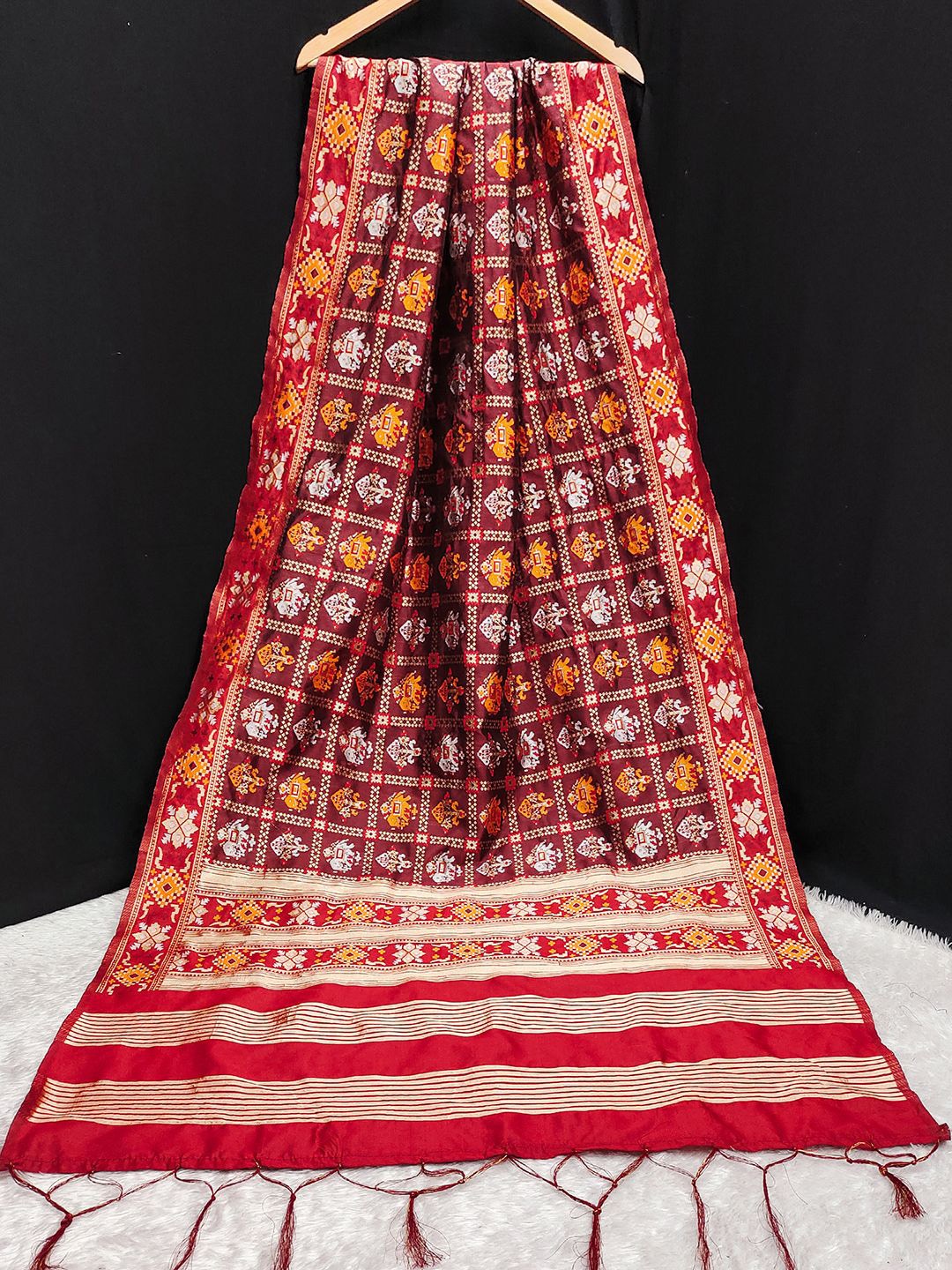 

Trendmalls Ethnic Motifs Patola Printed Banarasi Silk Dupatta, Maroon