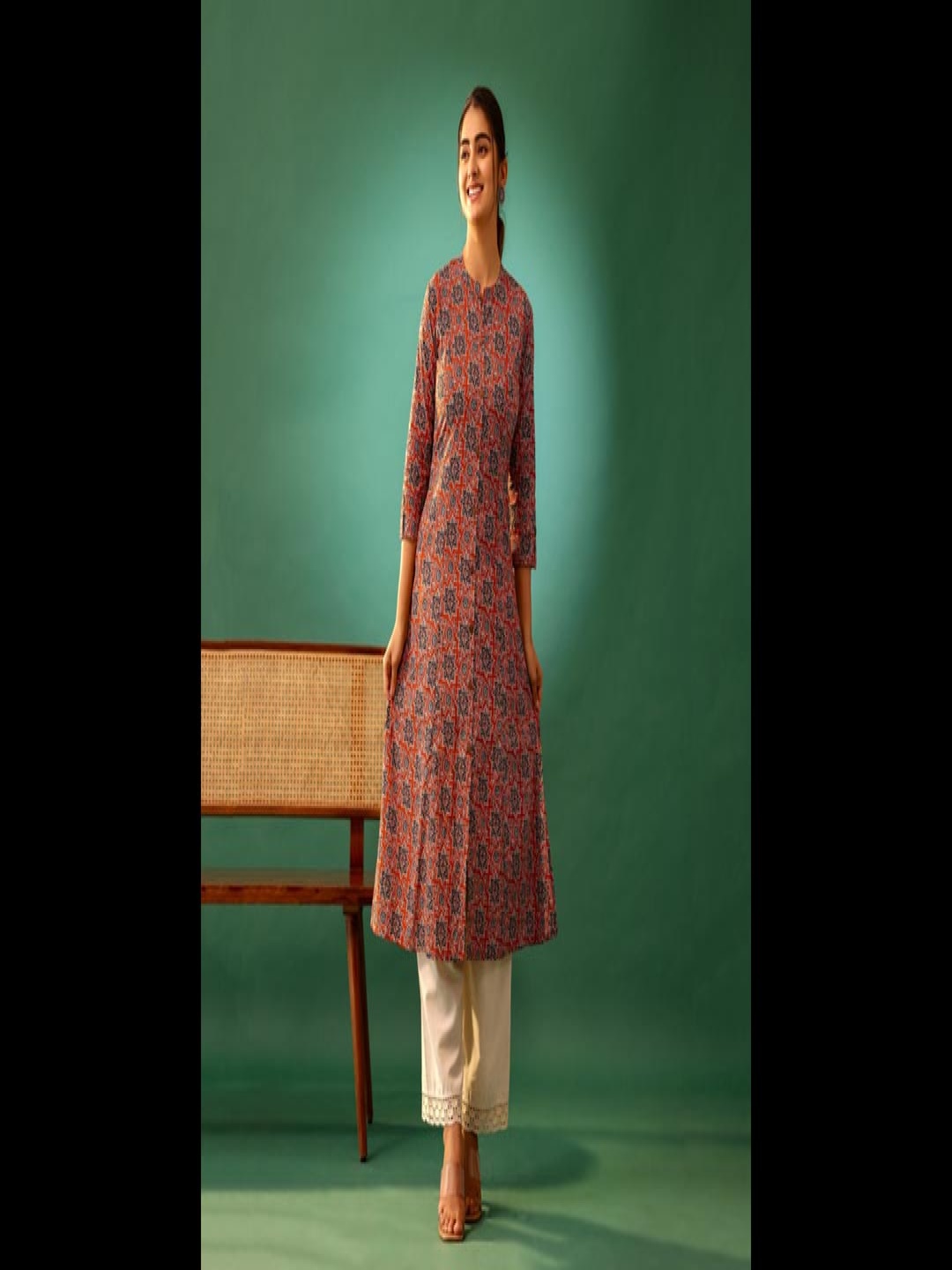 

Vivika Floral Printed Notch Neck Cotton A-Line Kurta, Red