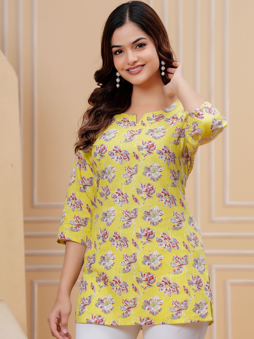 

Twirl Tales Floral Printed Pure Cotton Kurti, Yellow