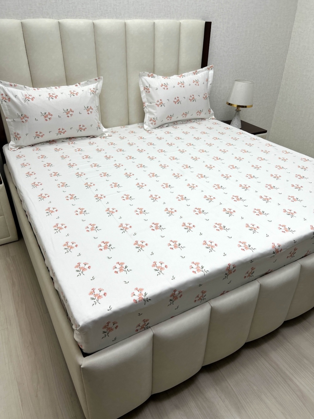 

Pure Decor Royal Passion White Printed Pure Cotton 260 TC Queen Bedsheet set 2.28m x 2.54m