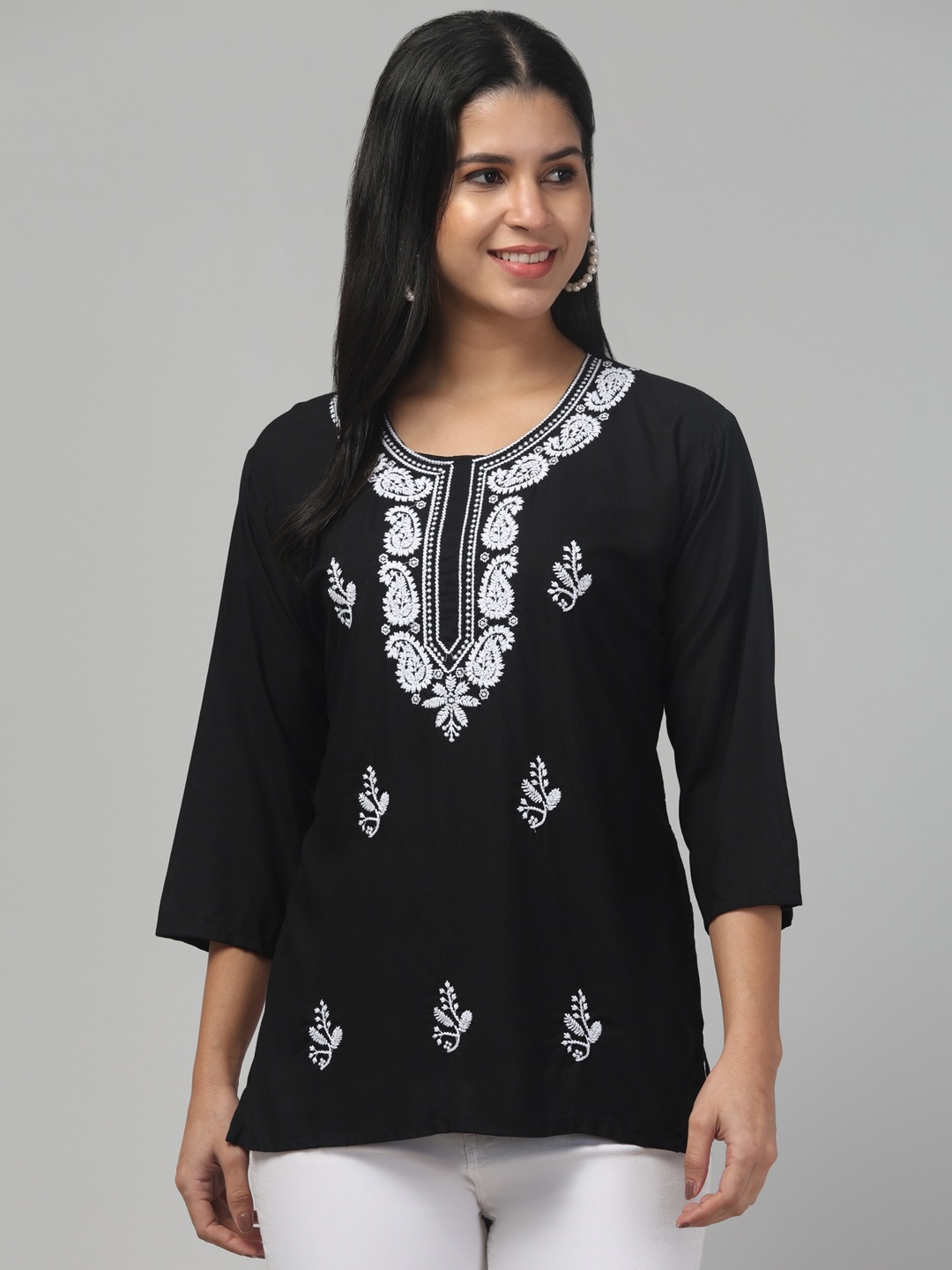 

Trend Level Women Floral Embroidered Kurti, Black