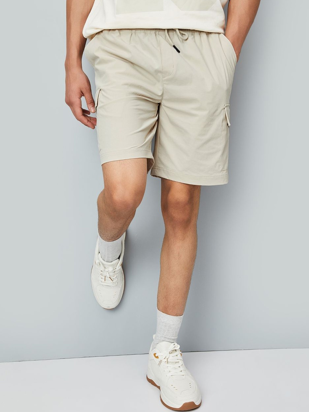 

max Men Regular Fit Mid-Rise Cargo Shorts, Beige