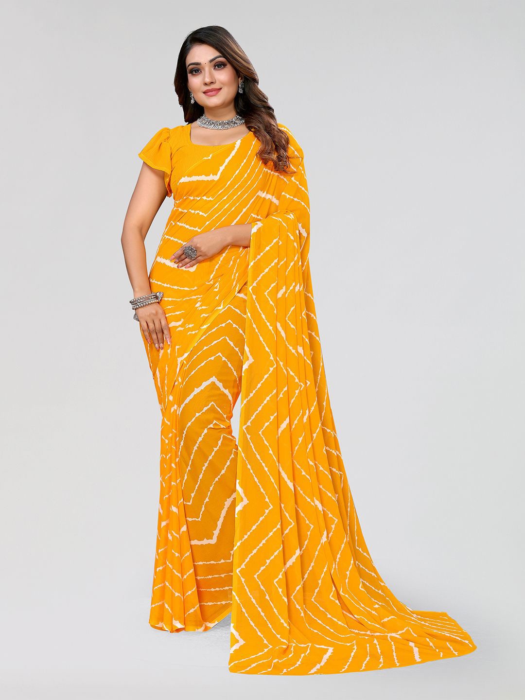 

Moda Rapido Leheriya Printed Saree, Yellow