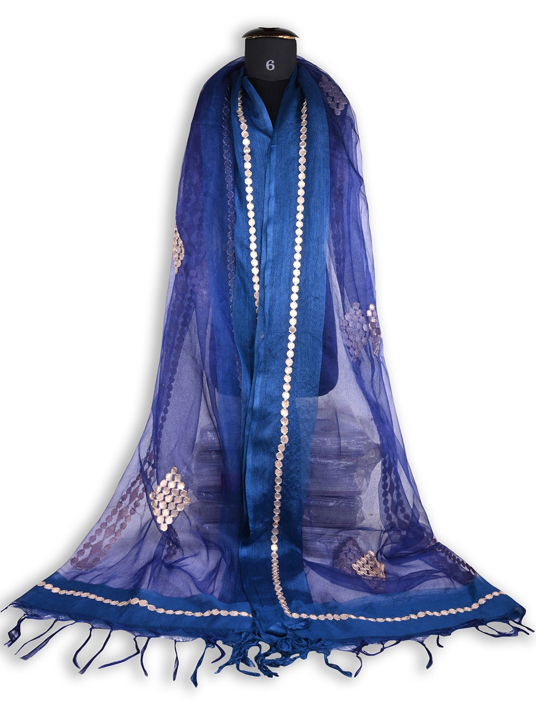 

Wish Karo Colourblocked Tie and Dye Dupatta with Thread Work, Blue