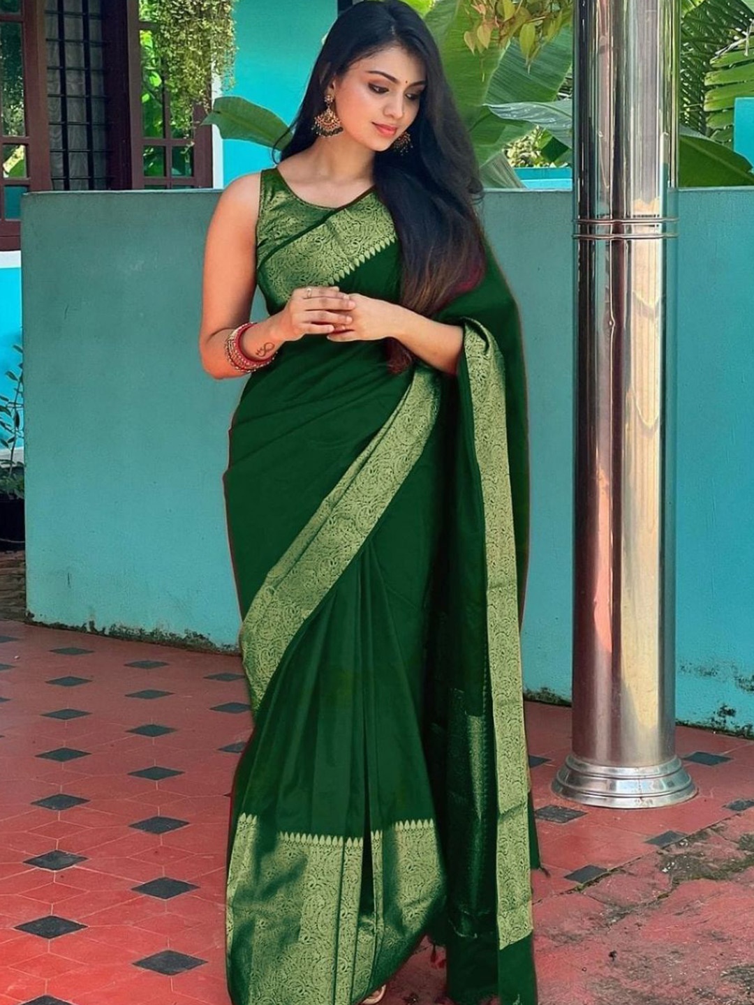 

Taslar Zari Pure Silk Banarasi Saree, Green
