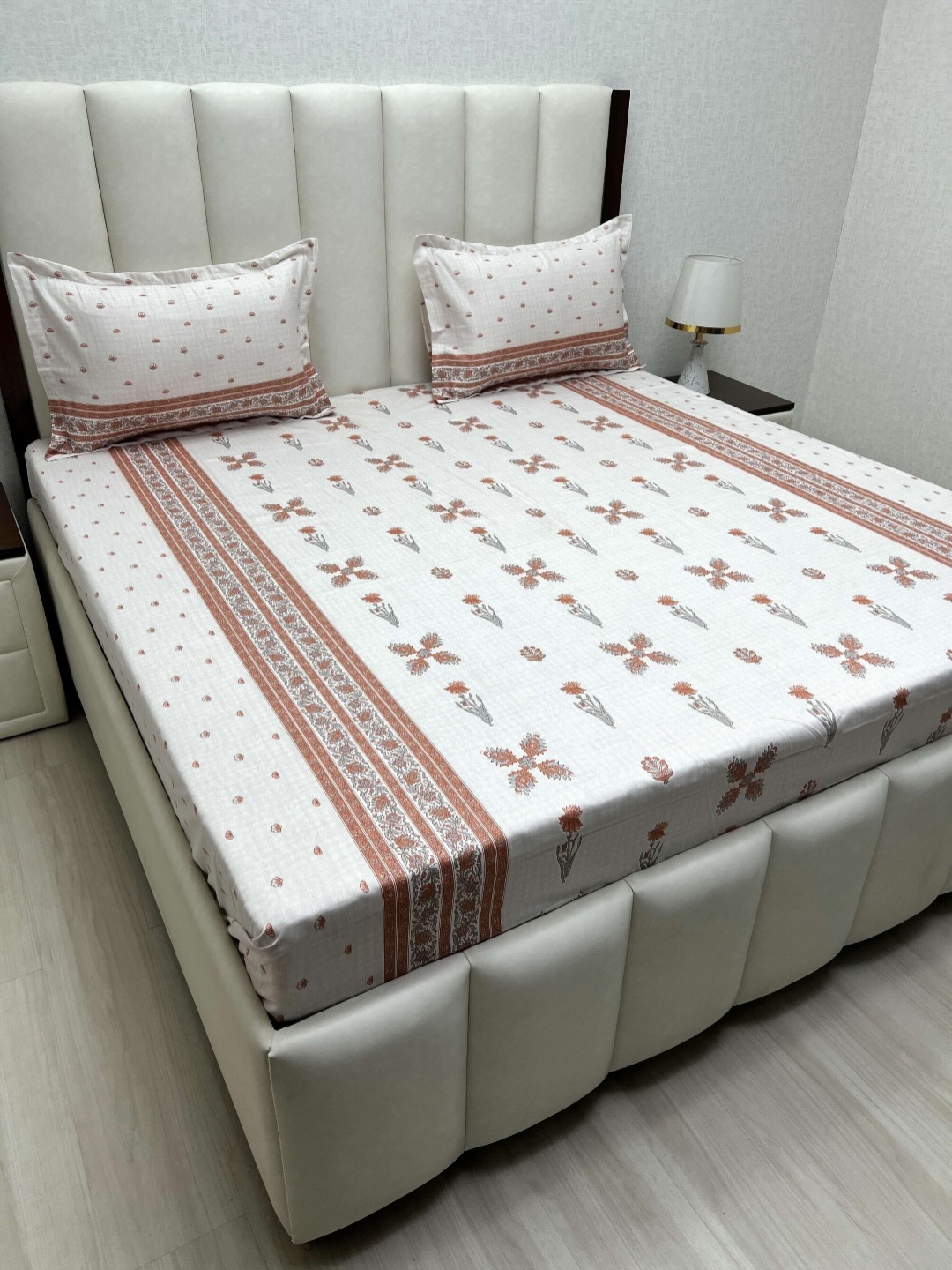 

Pure Decor Royal Passion White Printed 260 TC Pure Cotton Queen Bedsheet Set 2.54 x 2.28 m