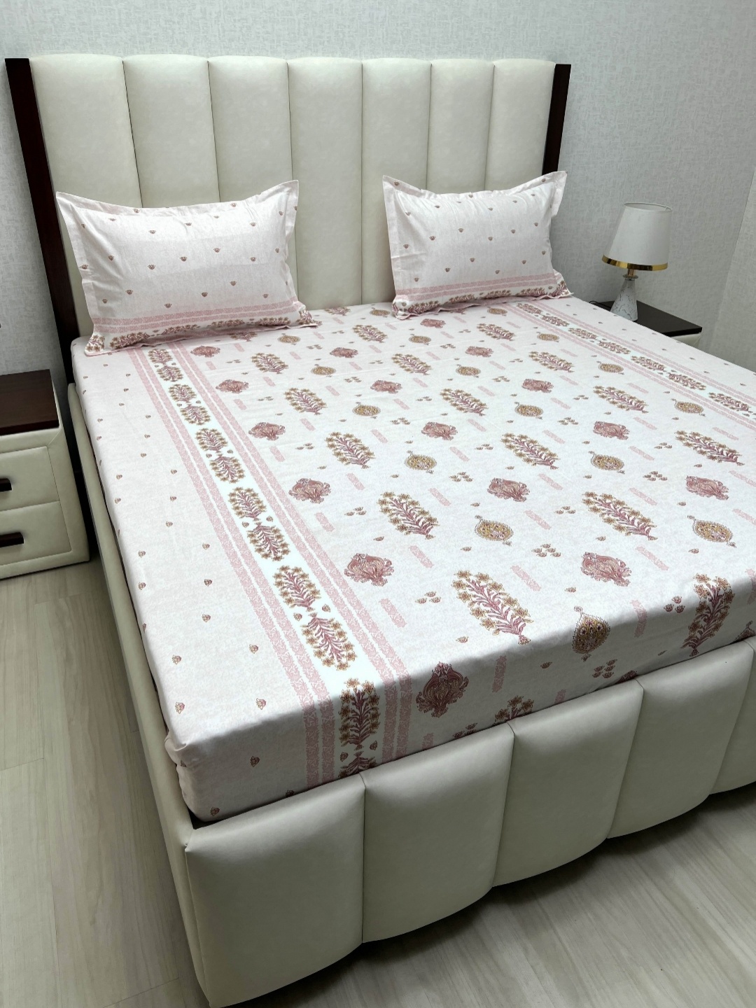 

Pure Decor Pink Ethnic Motifs Pure Cotton 230 TC Queen Bedsheet Set 2.28 m x 2.54 m